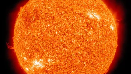 Pământul ar putea fi lovit în următoarele ore de o furtună solară. Ce efecte ar putea avea asupra sănătății și tehnologiei