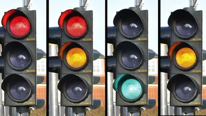 COD RUTIER 2025. Au sau nu voie șoferii să treacă pe culoarea galbenă a semaforului? Ce spune legea