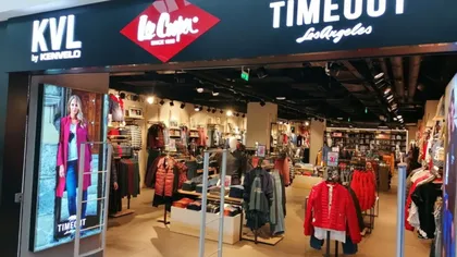 Compania care operează Kenvelo, Lee Cooper şi Timeout a intrat în insolvență. Ce se va întâmpla cu magazinele