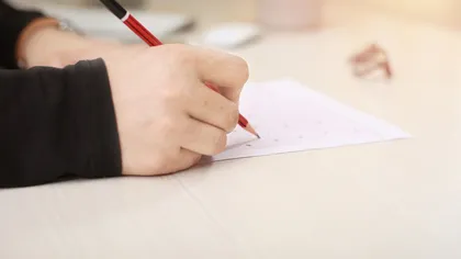 Definitivat 2025. Aproape 10.000 de profesori susțin marți proba scrisă. Când vor fi afișate rezultatele