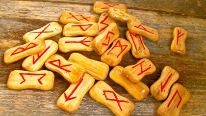 Mesajele runelor pentru zodii. Zi cu încărcătură karmică, faci un salt de credință și te arunci în acest mare vid al vieții
