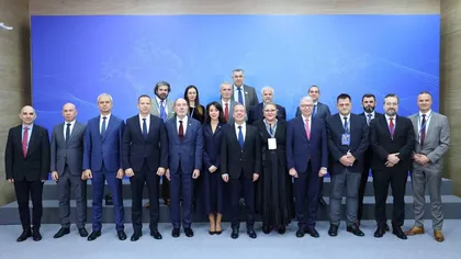Cu Moscova până la capăt. Diana Șoșoacă s-a pozat alături de Dmitri Medvedev, la congresul BRICS! Șefa S.O.S. spune că fostul președinte rus a lăudat-o pentru ”discursul briliant”