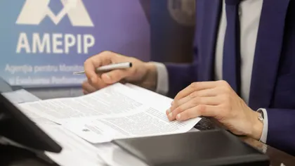 Circuitul bugetarilor în natură. Super-angajaţii de la stat, cu salarii de nababi, de care depindea un jalon PNRR, au probleme mari la CV