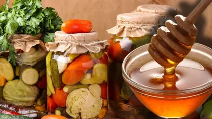 Murăturile în saramură cu miere, un adevărat deliciu. Rețeta pe care trebuie să o prepari pentru a te bucura de un gust demențial