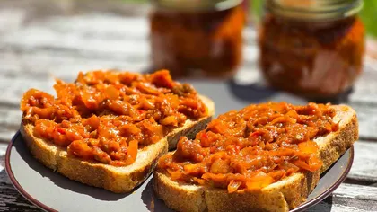 Ce ingrediente ascunde borcanul de zacuscă de aproape 20 de lei, preferatul românilor în Postul Crăciunului