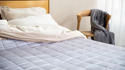 ”Salteaua minune” care te vindecă de boli, noua metodă prin care sunt păcăliți românii: ”Costă de 10 ori mai mult decât una vândută pe internet”