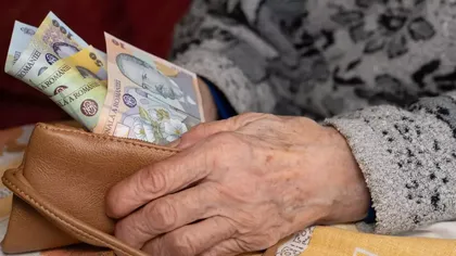 Anunţul Casei de Pensii pentru românii care nu îşi primesc ajutorul de 400 de lei pe luna decembrie. Cui trebuie să se adreseze pensionarii