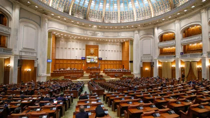 Zi liberă plătită lunar pentru femeile diagnosticate cu endometrioză. Proiectul de lege, adoptat de Senat