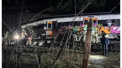 Un alt accident feroviar în Spania, un tren a lovit un zid prăbuşit peste şine, la Barcelona