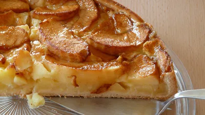 Tort de mere, rețeta simplă care îți va încânta papilele gustative. Ingredientele sunt la îndemâna oricui