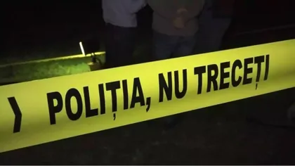 O femeie de 31 de ani a murit după ce s-a aruncat de la etajul 10 al unui bloc din Sectorul 5. Aceasta ar fi avut un comportament agitat