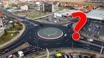 Cum semnalizezi în sensul giratoriu dacă mergi înainte? Greșeala pe care o fac majoritatea șoferilor