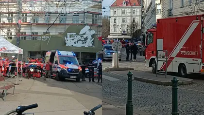 Patru persoane au murit după prăbuşirea unor schele în centrul vechi 