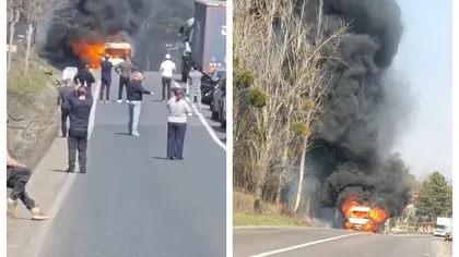 Ambulanță cuprinsă de flăcări în Iași. Traficul a fost blocat complet