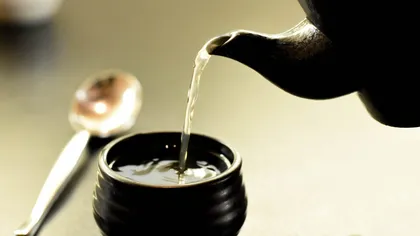 Pune o monedă într-un ceainic înainte să fiarbă apa și vezi ce se întâmplă. Rezultatul te va uimi