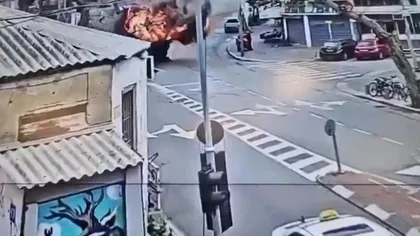 Momentul în care o rachetă iraniană lovește o stradă din Tel Aviv, surprins de camerele de supraveghere VIDEO