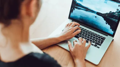 Domeniile în care se dau cele mai mari bonusuri. Cadourile și vacanțele, armele secrete ale angajatorilor pentru a-și păstra angajații