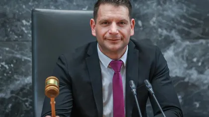 Președintele Parlamentului unei țări din UE cere referendum pentru ieșirea din NATO și OMS. De ce nu încearcă și retragerea din UE