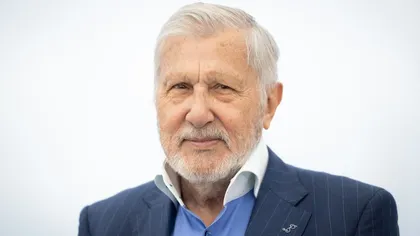 2027 a fost declarat „Anul Ilie Năstase” de Parlament. „Personalitate revoluţionară, atât în sport, cât şi dincolo de sfera acestuia”