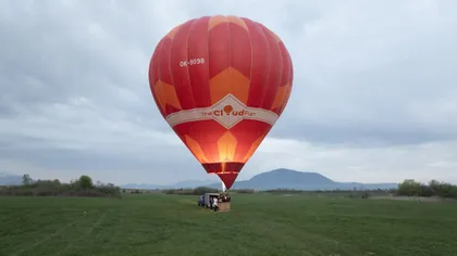 Aleşii ne iau în balon. Cum a ajuns o primărie din România să dea 100.000 de euro pe un balon cu aer cald care nu zboară și costă 8.000 de euro pe an
