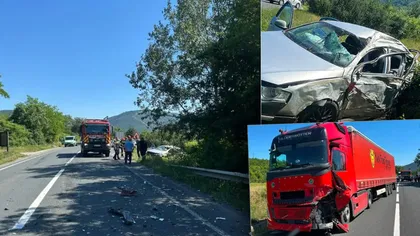 Accident tragic pe DN6. O femeie în vârstă de 24 de ani a murit, iar alte două persoane sunt rănite