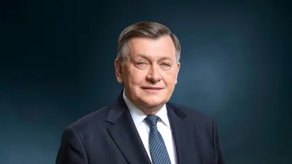 Crin Antonescu aruncă cu săgeți otrăvite în Congresul PNL: „Atâta impostură, atâta neruşinare, atâta josnicie şi, într-un cuvânt, atâta trădare n-am văzut niciodată”