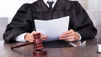 Un bărbat a primit 6 luni de închisoare după ce a cerut împușcarea magistraților: „Aplicați procedura de la 1907, trageți fără somație în îmbuibați, întâi trageți și apoi vedem ce vor”