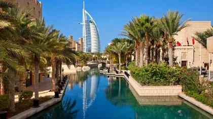 Măsuri disperate de revitalizare a turismului din Dubai, grav afectat de războiul din Orientul Mijlociu. 700 de euro pentru localnicii care reușesc să-și convingă apropiații să vină în vizită