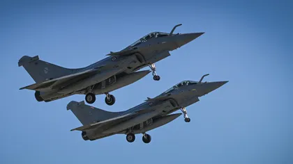 Alertă în spațiul aerian al României! Avioane de luptă NATO au fost ridicate de Ungaria, din cauza unui avion chinez cu pasageri