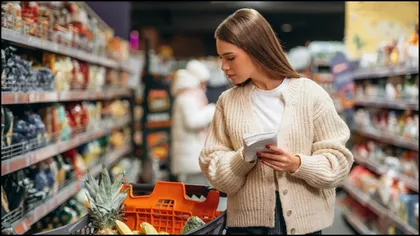 Analiză: Românii sunt tot mai atenți la prețurile din magazine. Cum se schimbă obiceiurile de consum