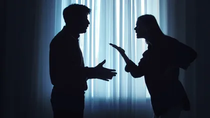 Cum a încercat un bărbat să recupereze banii de pe implanturile fostei soții în cadrul divorțului. Care a fost decizia instanței