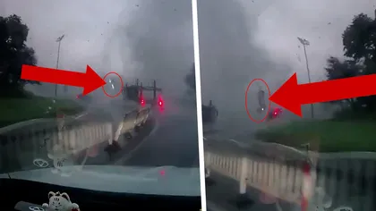 Imagini spectaculoase: o tornadă ridică o mașină în aer și o aruncă în afara șoselei. Momentul a fost surprins de camerele de bord VIDEO