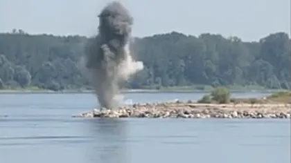 Militarii intervin pe Brațul Bala pentru asigurarea alimentării cu apă a Reactorului 2 de la Cernavodă. MApN a început detonările controlate VIDEO