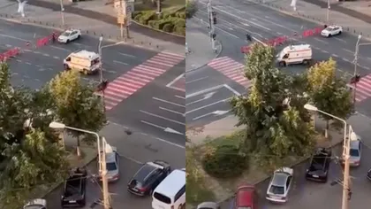 O ambulanță care transporta la spital un adolescent înjunghiat în Ploiești a fost oprită în zona centrală și redirecționată din cauza Zilelor orașului VIDEO
