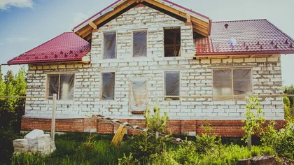Noi reguli în construcții. Ce case pot fi construite doar cu notificarea primăriei