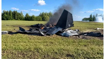 Două avioane rusești de vânătoare s-au ciocnit în zbor. Unul dintre piloți a murit, celălalt s-a catapultat