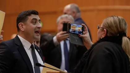 Șoșoacă vrea la guvernare alături de Simion. Cerere de împăcare, la doi ani și jumătate după ce liderul AUR îi spunea șefei SOS că o agresează sexual, iar ea îl făcea ”grobian” și ”fătălău”