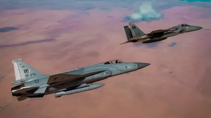 Un avion F-15 al Arabiei Saudite ar fi fost doborât în Yemen. Rebelii Houthi au publicat imaginile epavei