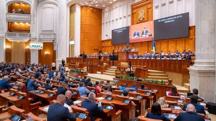 Veste bună pentru elevi. Senatul a aprobat acordarea burselor școlare și în vacanțe!