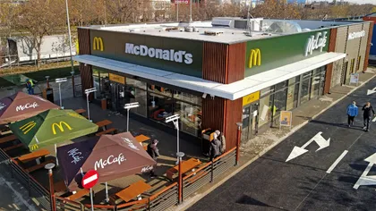 McDonald’s folosește inteligența artificială pentru a stabili prețurile. Algoritmii stabilesc cât plătești pentru o porție de nuggets