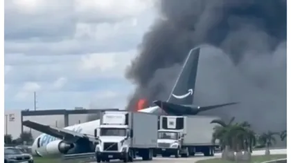 Avion prăbuşit, imagini şocante cu epava acoperită de un fum dens VIDEO