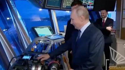 Vladimir Putin s-a făcut de râs în timpul unei vizite la un pescador. A încercat să vorbească cu echipajul, dar nu a primit niciun răspuns VIDEO