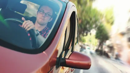 Atenție, șoferi! Amenzi uriașe, de până la 1.000 de euro, pentru cine nu respectă o regulă esențială în trafic