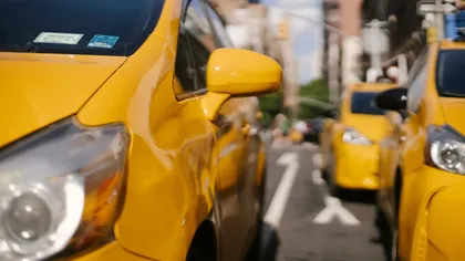 Cât cheltui pe carburant dacă te apuci de taximetrie în toamna asta. Cu cât au crescut costurile față de 2026