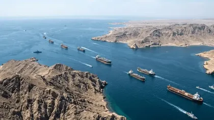 Iranul declară strâmtoarea Ormuz închisă navelor care au legătură cu „aliații și susținătorii inamicilor americano-sioniști”