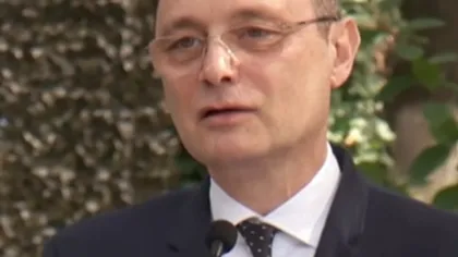 Luca Niculescu vrea perioadă de grație de 6 luni. Două liste de miniştri: politicieni şi tehnocraţi