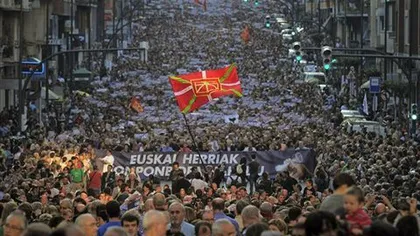 Zeci de mii de separatişti au manifestat în Ţara Bascilor