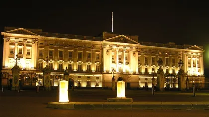 Regina Marii Britanii stinge luminile la Palatul Buckingham
