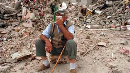 Cutremur în Turcia: Cel puţin 366 de morţi şi 1.300 de răniţi VIDEO