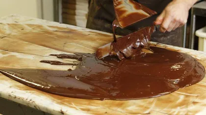 Cea mai mare monedă de ciocolată din lume e la Bucureşti